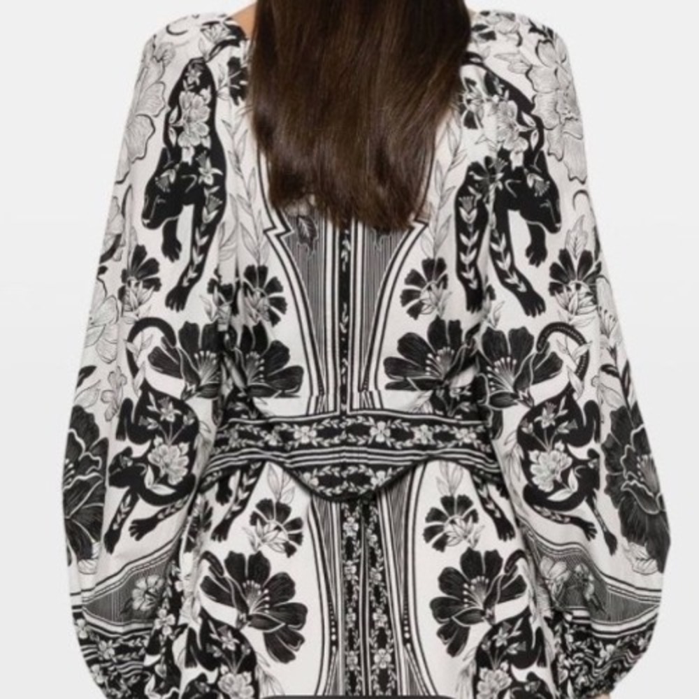 Farm Rio Flower Leopards Long Sleeve Blouse White Black Medium New With Tags - Picture 2 of 4